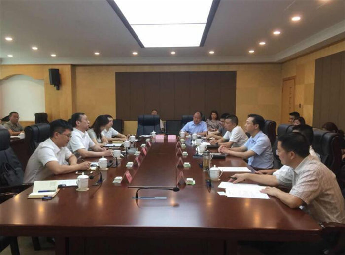 加强政企合作 助力崇州债券直接融资