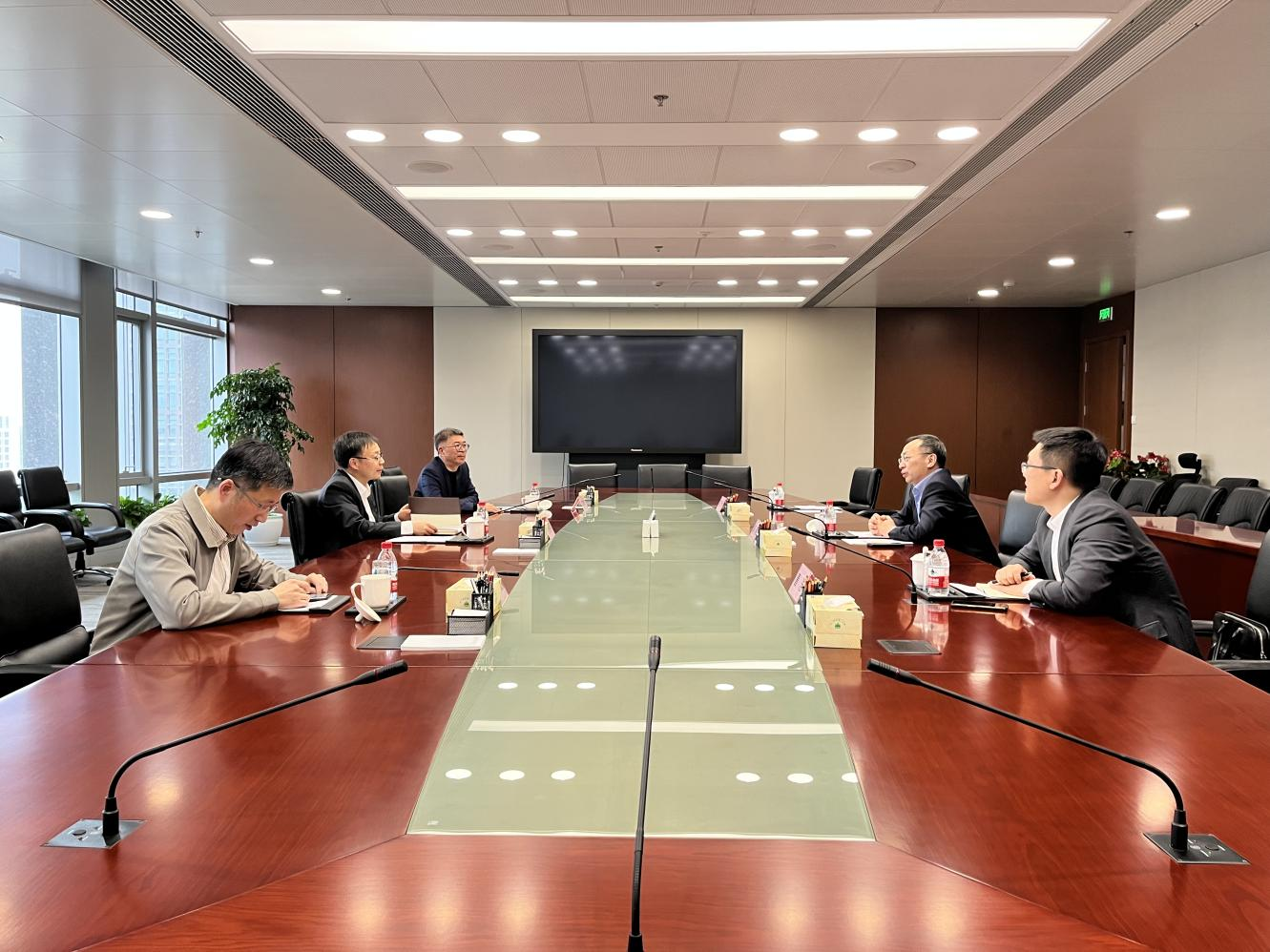 四川金控集团副总经理蒋刚带队赴中国银行间市场交易商协会交流座谈